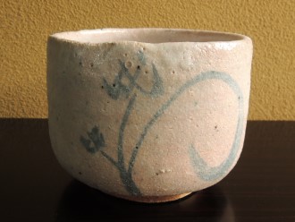 志野 山の端茶碗