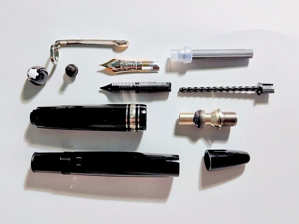 修理店からの分解写真