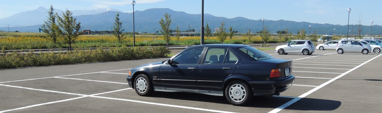 妙高山をバックに